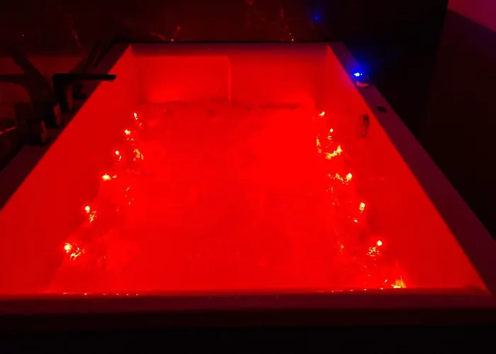 Premium Z Jacuzzi Nad Zegrzem *